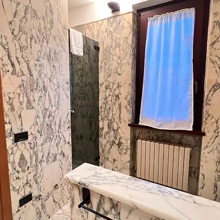 Pensión Ai Fiori Peschiera del Garda